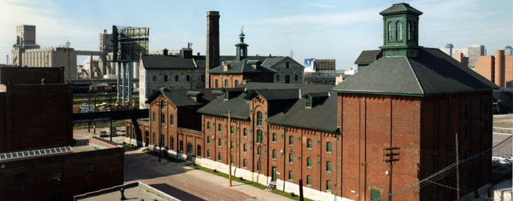 Privé : Distillery District: the Maltings
