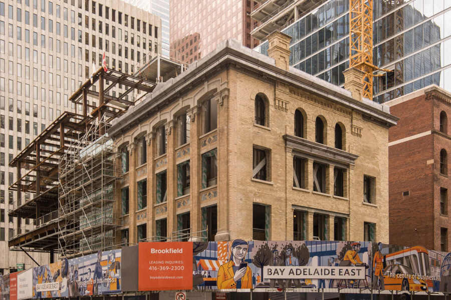 Façades & cornice revealed on Yonge