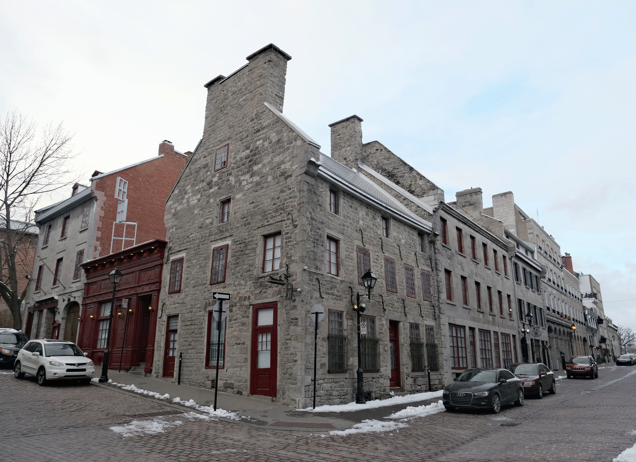 Îlot Bonsecours – PHI Contemporain